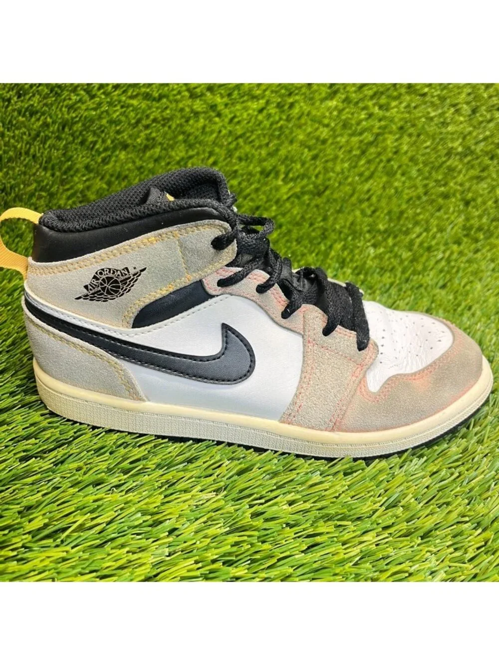 Nike Air Jordan 1 Mid SE PS Flight Boys Size 3Y White Basketball Shoes Sneakers